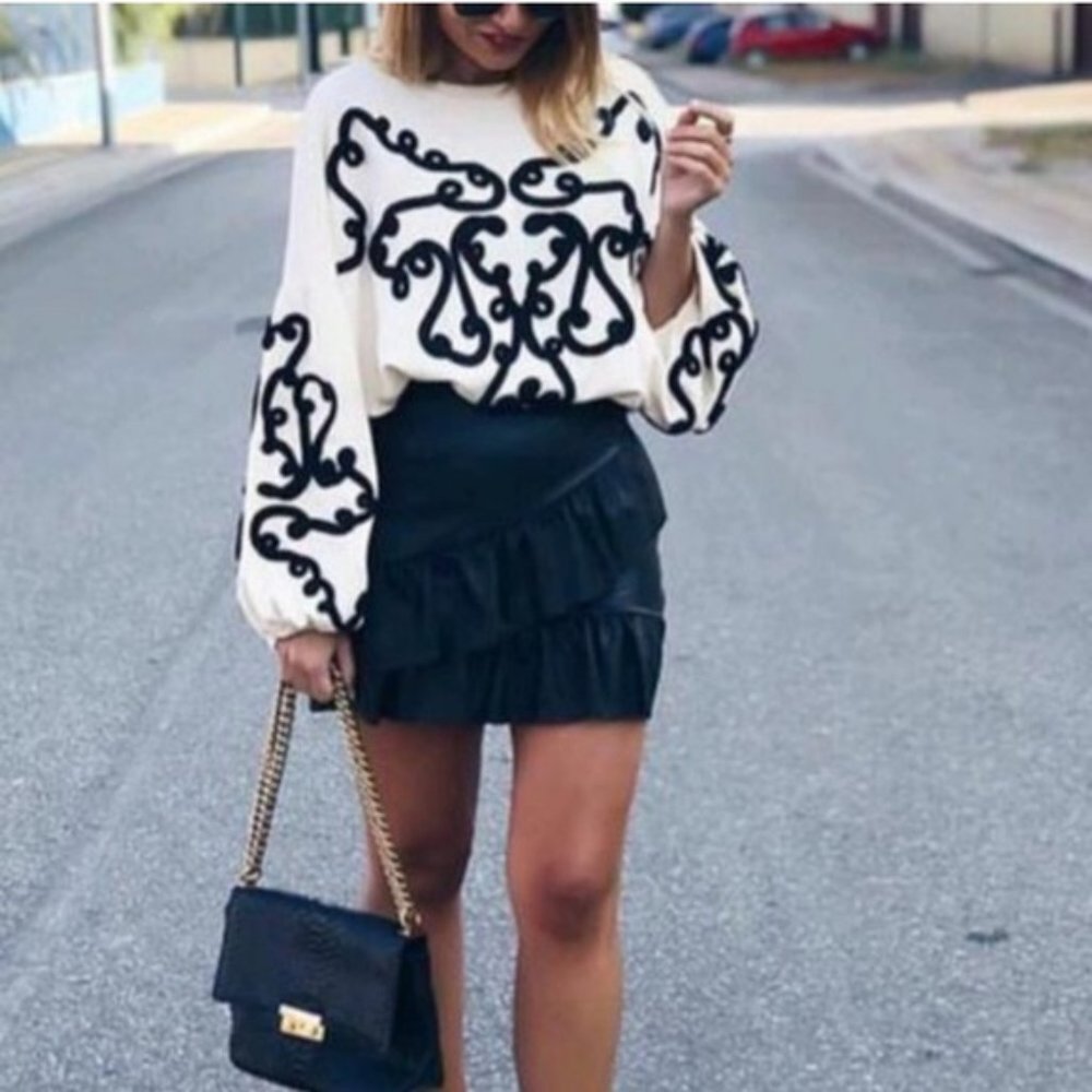 Zara Black Embroidered Sweater - Picture 4 of 13